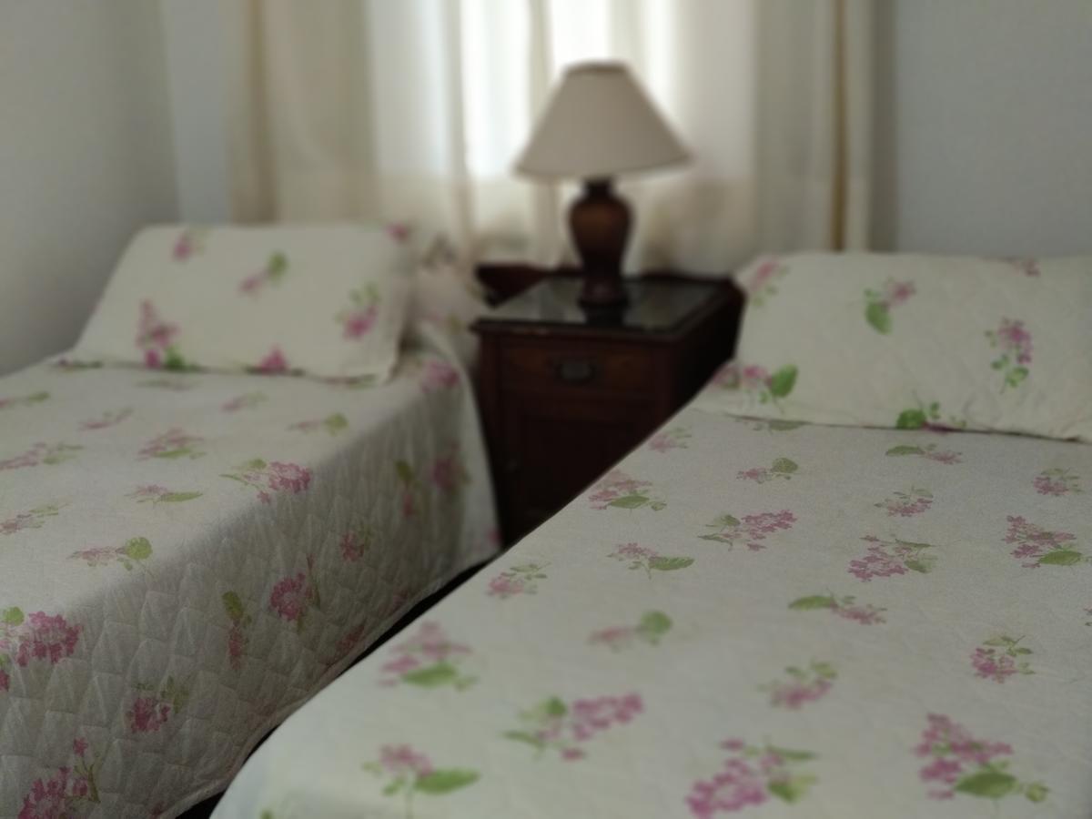 Hotel Crown เมโล ภายนอก รูปภาพ
